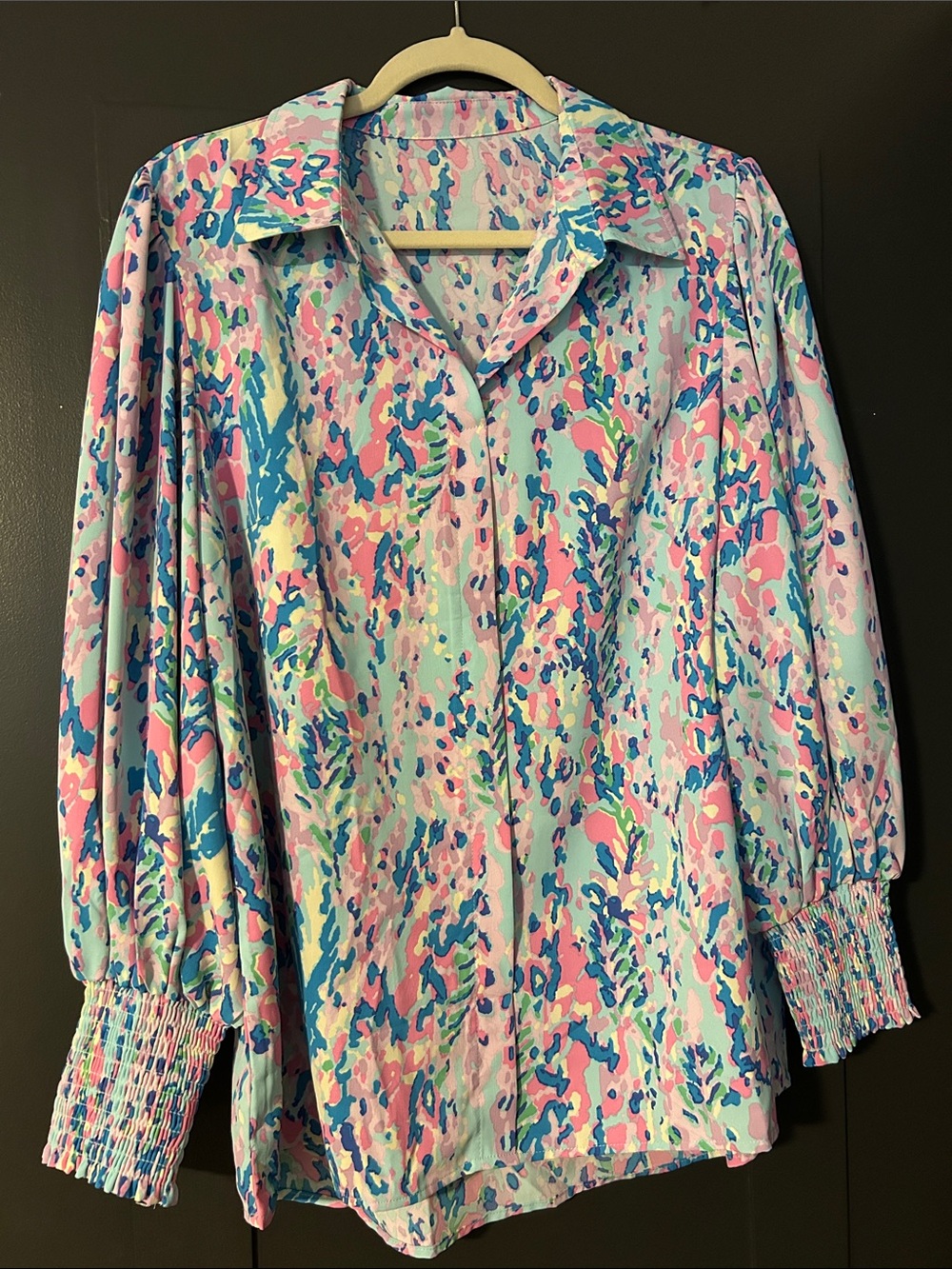 Women’s Lightweight Button-Front Blouse in Pastel Floral Print